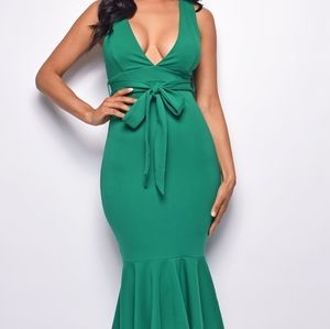 Green Ruffle dress (L)